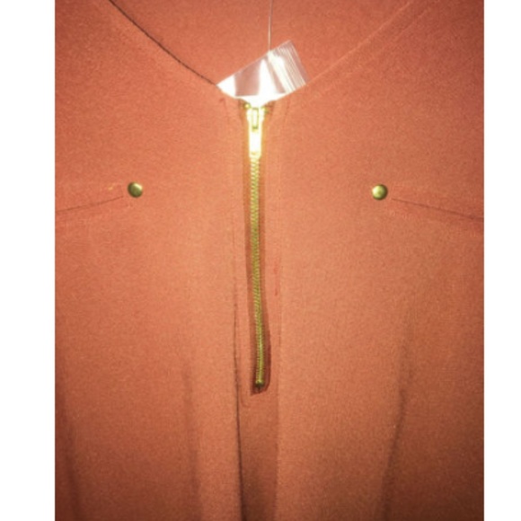 Mine Blouse Size M V Neck Front Half Zip - Picture 3 of 8